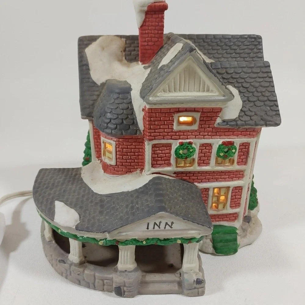 vintage 1995‎ Christmas village Inn